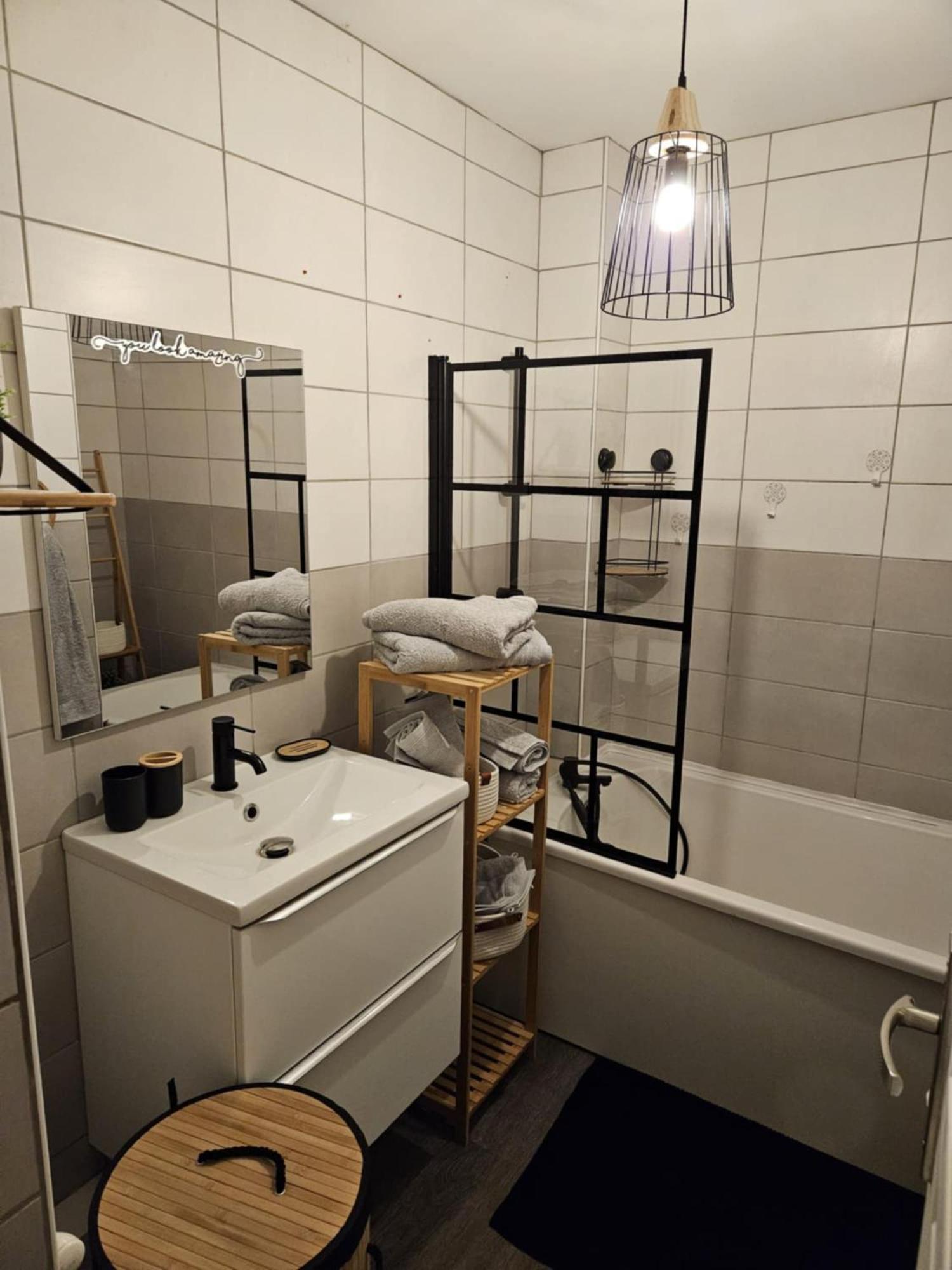 A&M Games And Spa Charleville-Mézières المظهر الخارجي الصورة